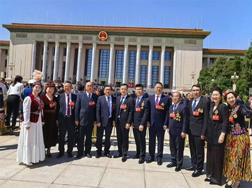 沙雅钵施然托合提·尼牙孜同志被授予全国劳动模范称号！