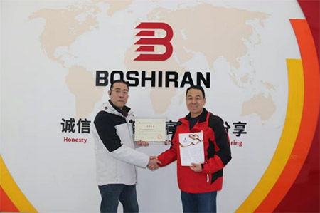 一方有难八方支援 天山香江心手相牵 —— 新疆钵施然捐赠 50 万元驰援香港火灾灾区